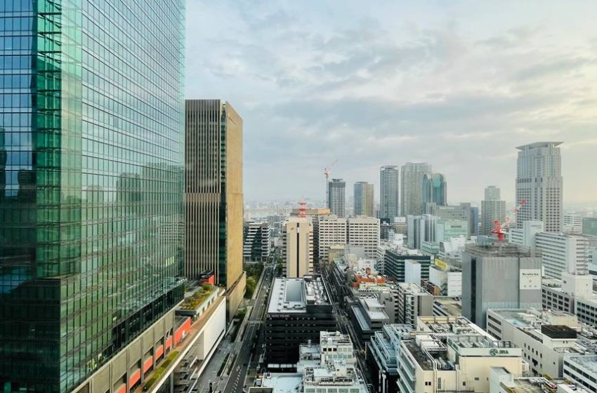  Global GDP Dynamics Over the Last Decade: A Comprehensive Analysis of Growth and Decline