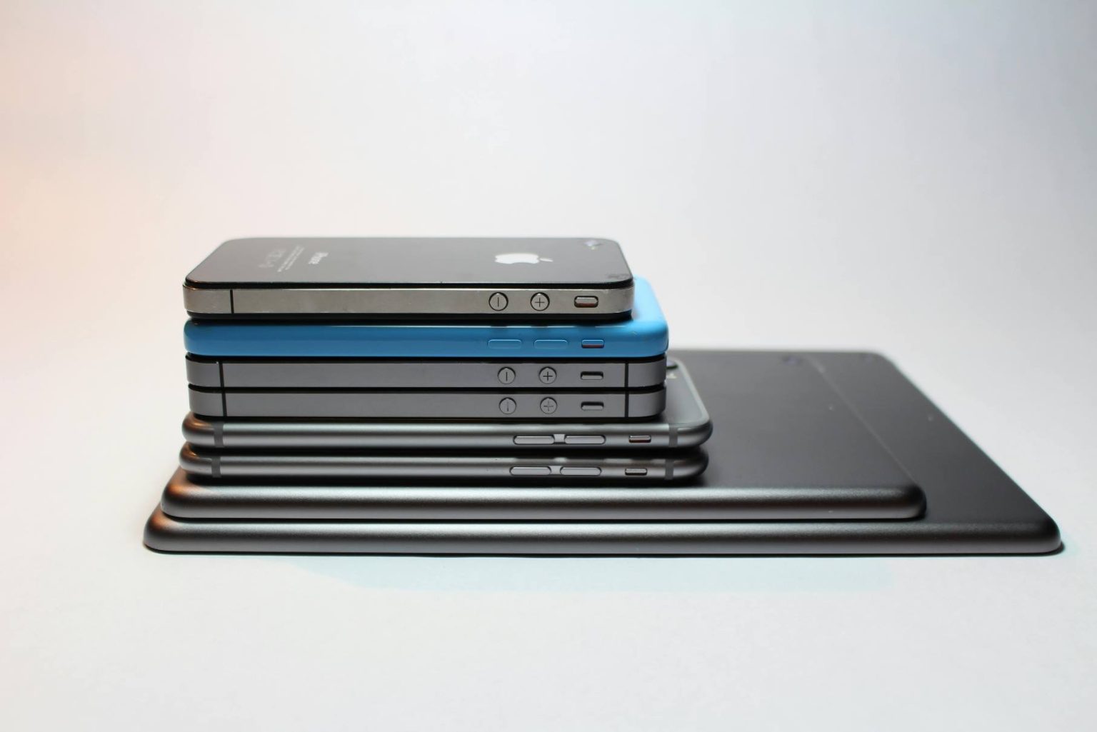 Top 10 Countries Dominating Smartphone Production