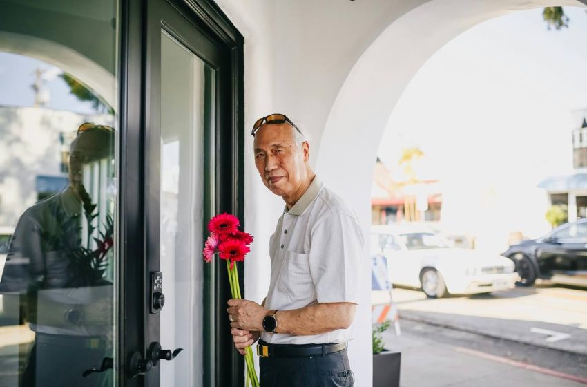  Blue Zones: What We Can Learn from the Longest-Living Populations