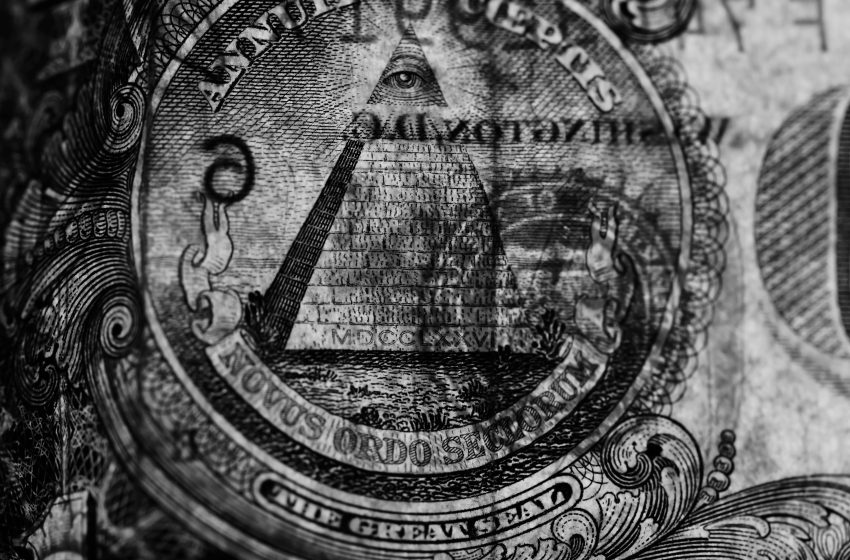  Central Bank Digital Currencies: A New Era in Macroeconomics?