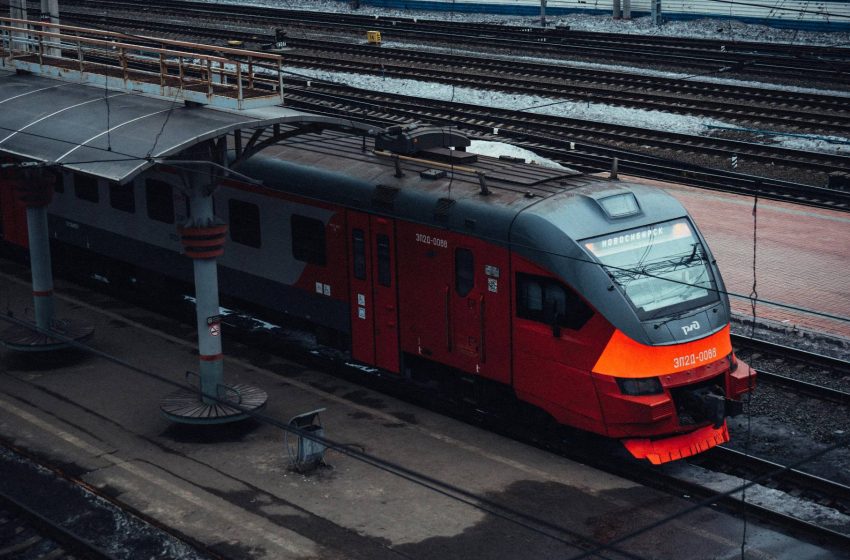  Top 10 Countries in Electric Locomotive Production 2025