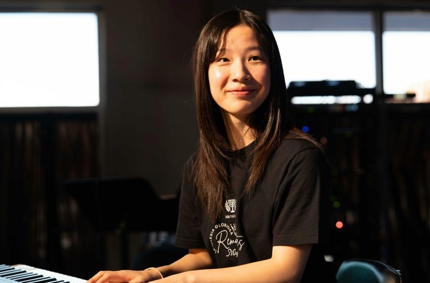  TOP 10 Countries by Youth Share (Age 15–24, 2025)