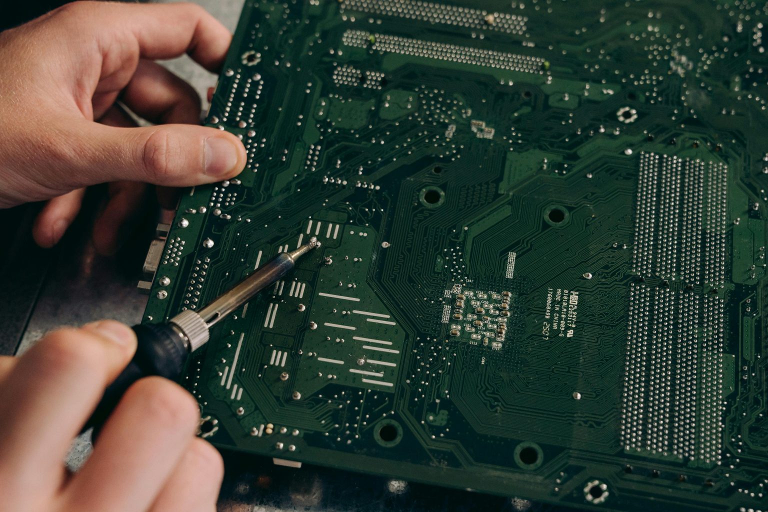 TOP 20 High-Tech Exporters