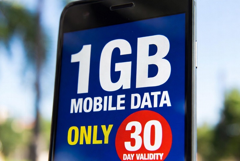 Top 100 Countries by Price of 1GB Mobile Data (USD), 2025